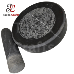 BeautiStone 5-Inch Round Black Stone Mixing Plate – Natural Stone Slab for Ubtan, Face Packs, Herbal Creams & Skincare Use